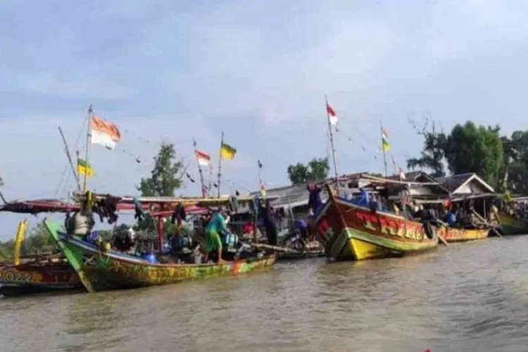 Ribuan Nelayan Muaragembong Gagal Melaut, BBM Bersubsidi Sulit Didapat