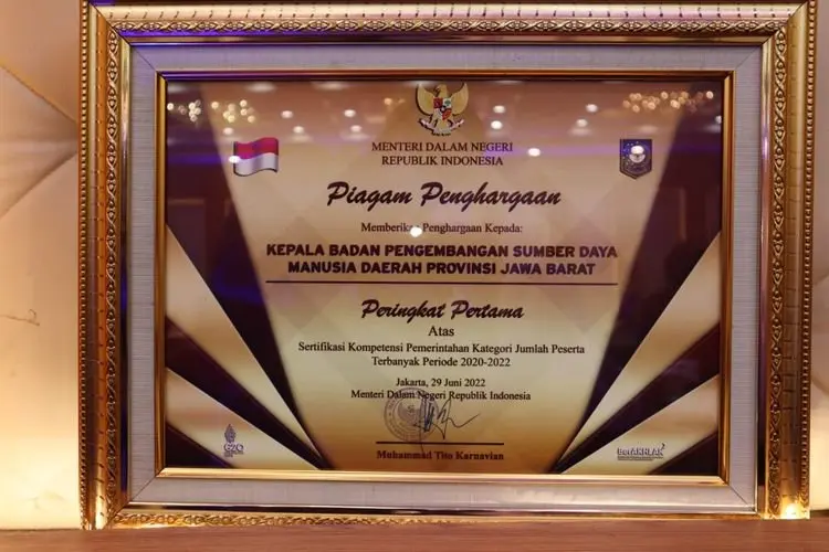 Jawa Barat Raih Dua Penghargaan Nasional Prestasi Sertifikasi Kompetensi Pemerintahan
