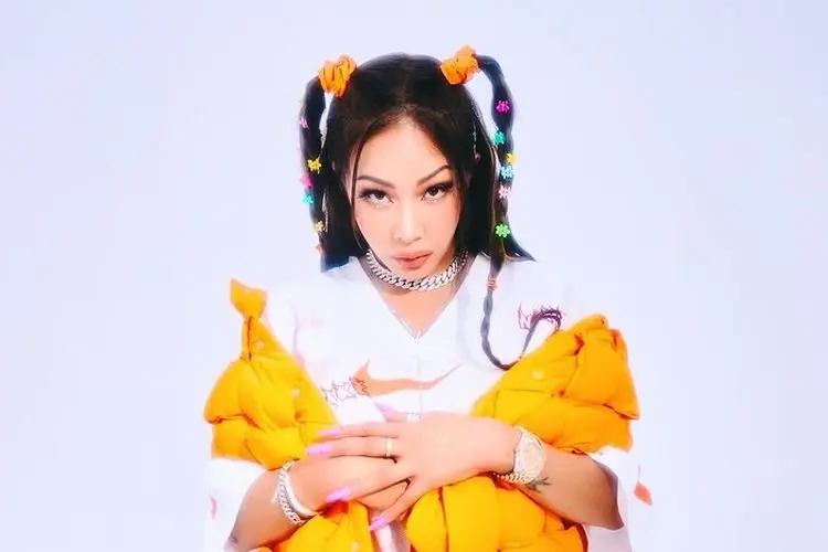 Dirumorkan Hamil, Begini Tanggapan Lucu Jessi