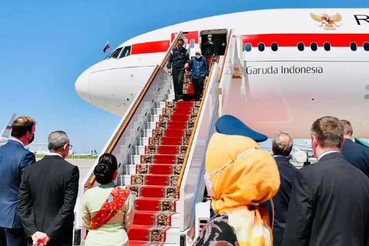 Presiden Jokowi Tiba di Moskow untuk Bertemu Presiden Putin