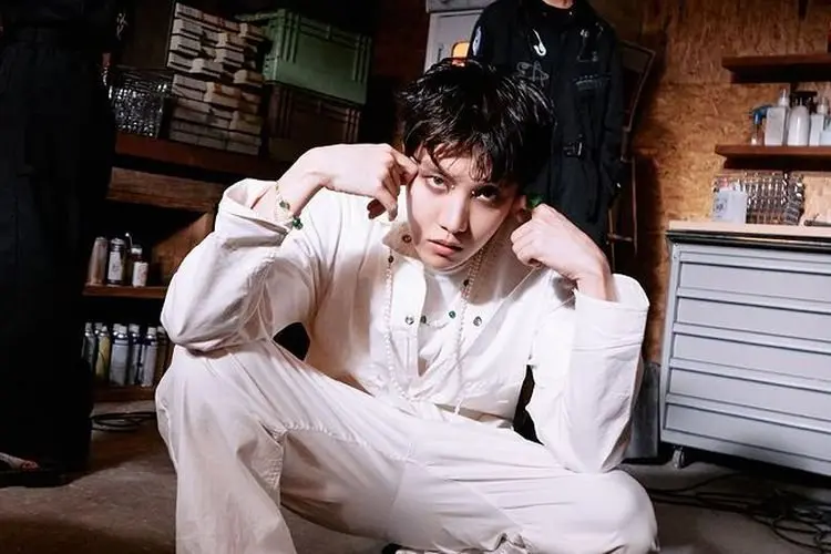 Resmi Debut Solo, J-Hope BTS Tulis Surat Menyentuh untuk ARMY Setelah Merilis Single Solonya 'MORE'