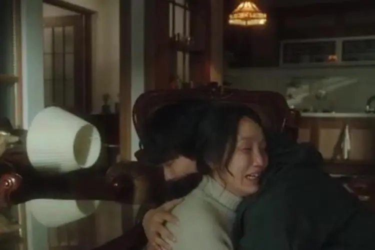 Spoiler Link Eat Love Kill Episode 9 : Kesedihan Eun Gye Hoon Pecah, Sang Ibu Alami Gangguan Mental