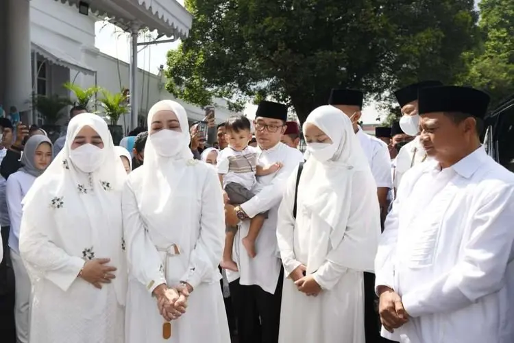 Ridwan Kamil Berangkat ke Tanah Suci Hari Ini: Pastikan Roda Pemerintahan Tetap Berjalan