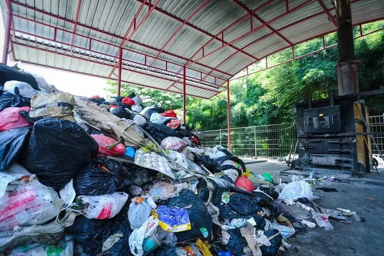 Kabar Baik bagi Warga Kota Bandung, Mau Buang Kursi, Sofa, Hingga Kulkas? Simak Syarat dan Caranya