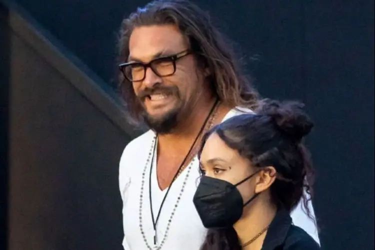 Jason Momoa Ajak Sang Putri, Lola Nonton Konser Rolling Stones! Kepergok Sedang Selfie