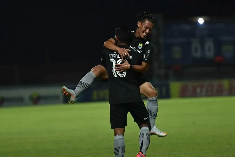 Performa Febri Hariyadi Dikritik Bobotoh, Robert Alberts: Dia Harus Memaksimalkan Kualitas