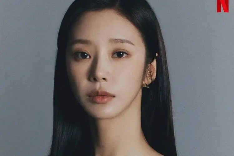 Cakep dari Lahir, Lee Joo Bin Hampir Tak Pakai Make Up di 'Money Heist Korea'