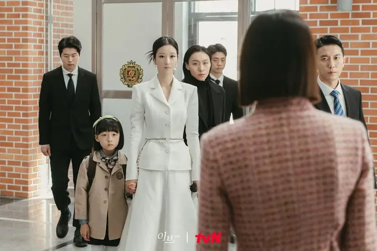 Spoiler Eve Episode 11: Kembali Memanas, Lee Ra El Dapat Pengawalan buat Han So Ra Tak Terima