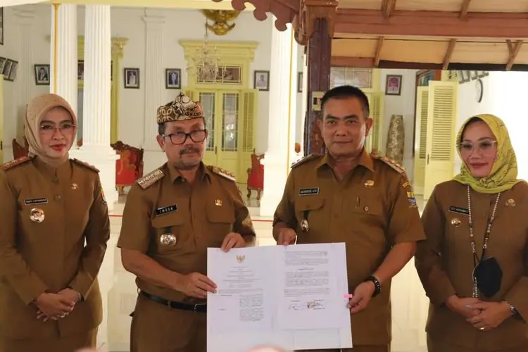 Pemkab dan Pemkot Cirebon Sepakat Layani Warga di Perbatasan