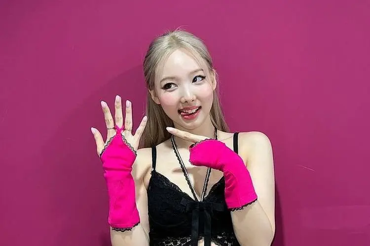 Nayeon TWICE Jadi Solois K-pop Wanita Pertama yang Berhasil Tempati Top 5 Artist 100 Billboard