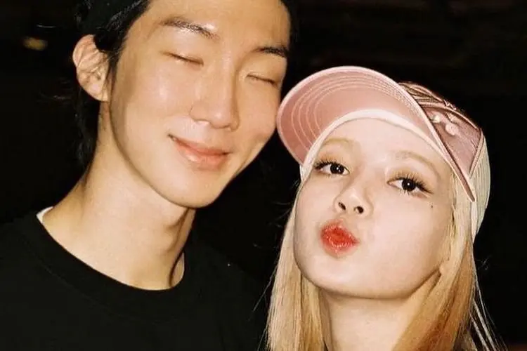 Seunghoon WINNER Hutang Uang 23 M ke Lisa BLACKPINK, Lisa: Dia Masih Belum Membayarku