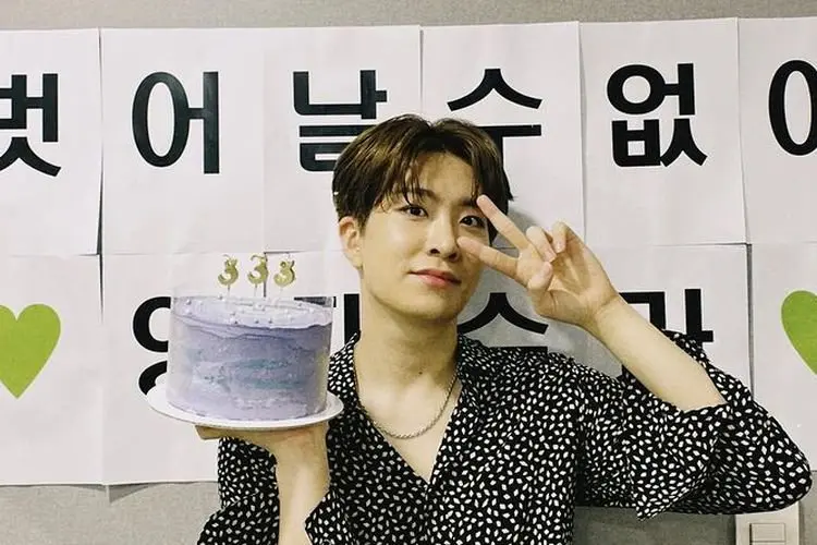 Youngjae GOT7 Hentikan Semua Aktivitas Setelah Dinyatakan Positif Covid-19