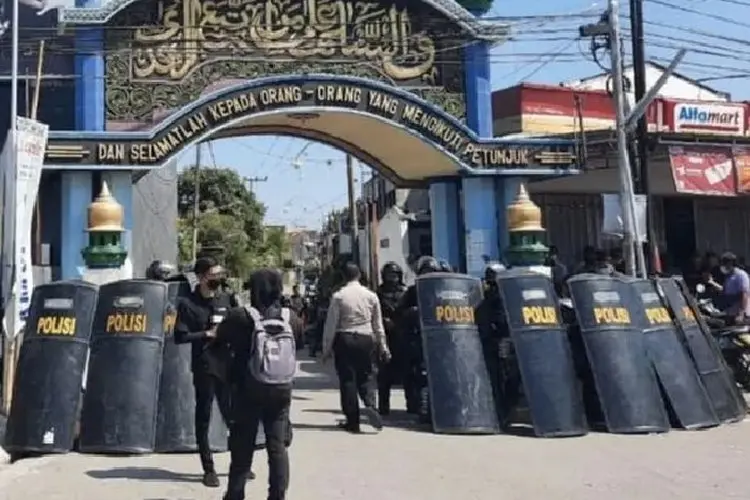 Sempat Dikepung Polisi, Tersangka Pencabulan Santriwati di Ponpes Jombang Serahkan Diri