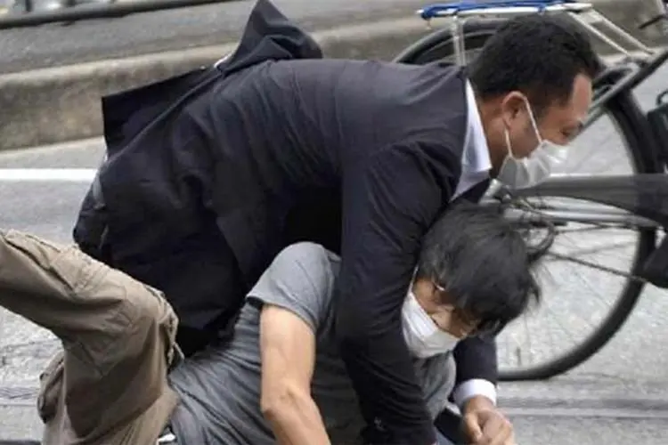 Terduga Pelaku Penembakan Shinzo Abe Tak Berusaha Kabur Usai Lakukan Aksinya