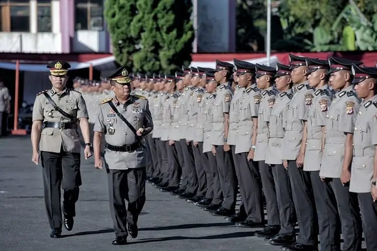 Kisah Andi Sonjaya, Anak Sopir Angkot yang Sukses Jadi Polisi, Dapat Nilai Tertinggi Pula