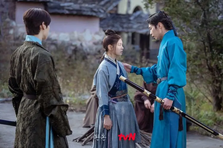 Spoiler Alchemy of Souls Episode 7: Jang Wook Cemburu, Seo Yul - Mu Deok Yi Saling Beri Tatapan Penuh Arti