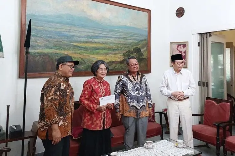 OJK Bakal Awasi Koperasi Simpan Pinjam, Forkom KBI Atur Sikap di Bali