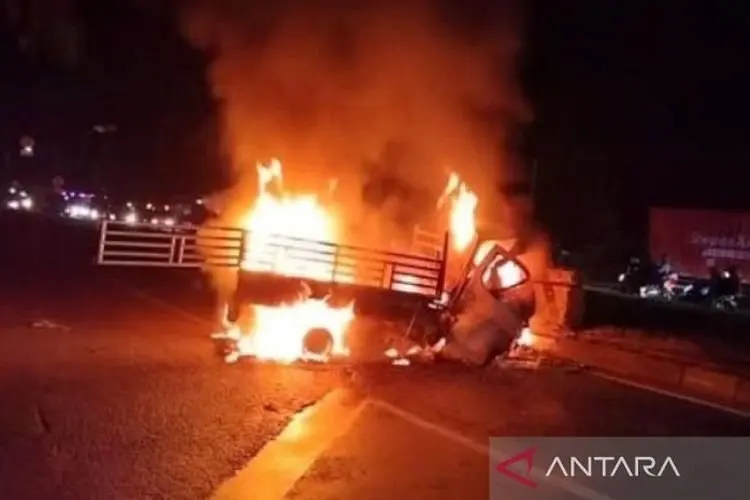 Polisi Masih Investigasi, Usai Empat Penumpang Tewas karena Mobil Terbakar di Jembatan Cipunagara Subang