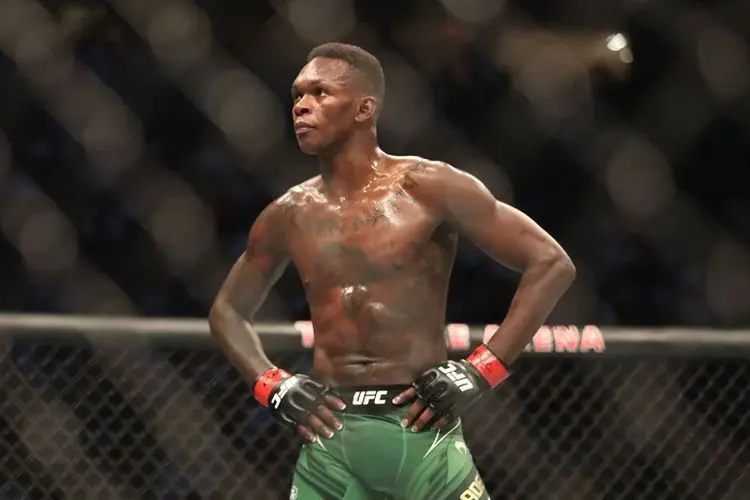Gaya Bertarungnya Disebut Bikin Ngantuk Saat UFC 276, Israel Adesanya Seret Max Holloway