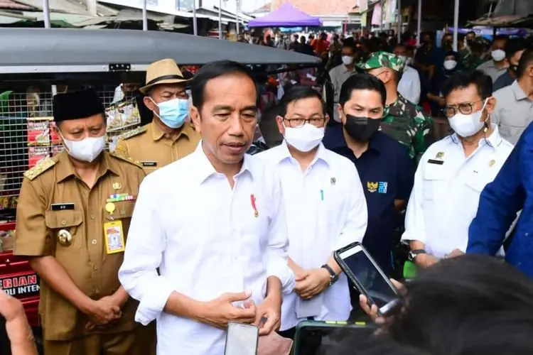 Zulkifli Hasan Bagikan Migor Gratis Sambil Kampanyekan Anaknya, Jokowi: Mendag Fokus Urus Minyak Goreng