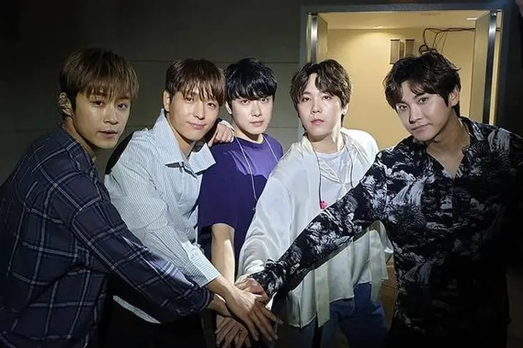 Salah Satu Member FTISLAND Dirumorkan Jadi Idola Grup Terkenal Pelaku Voice Phishing?