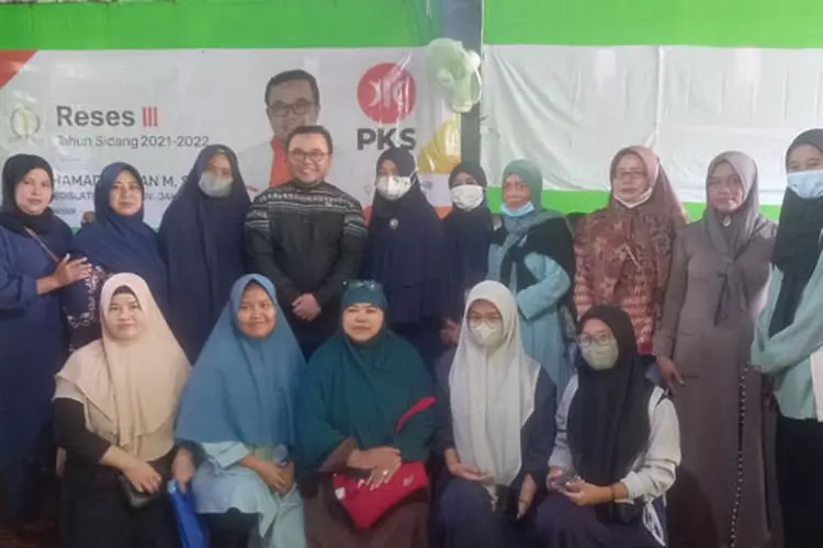 Anggota DPRD Jabar Mochamad Ichsan Dicurhati Emak-emak Terkait Langka dan Mahalnya Minyak Goreng
