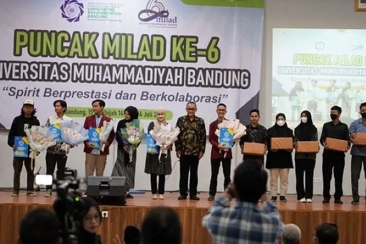 Puncak Milad ke-6 UM Bandung, Ini Pesan Rektor