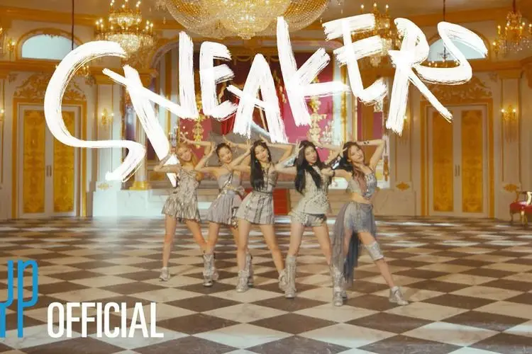 Lirik Lagu ITZY "SNEAKERS"