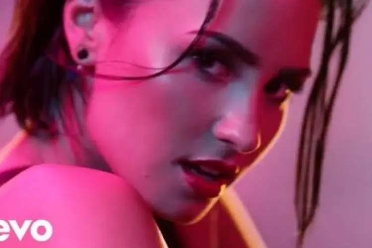 Lirik Lagu SUBSTANCE â Demi Lovato