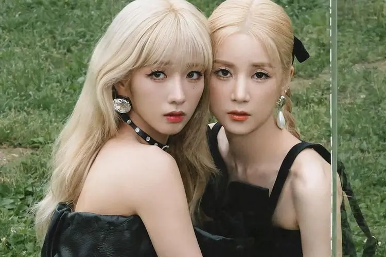 Lirik Lagu Copycat - Apink CHOBOM