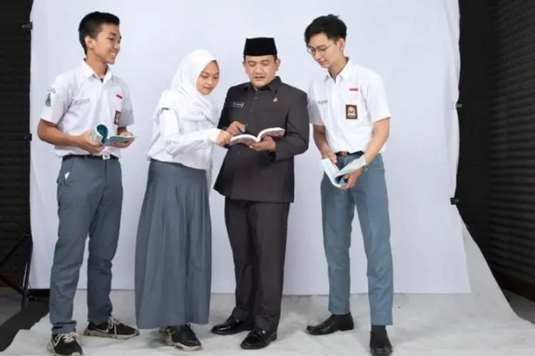 Panduan Lengkap Penghitungan Skor Prestasi SPMB Jabar 2025 untuk Siswa SMA