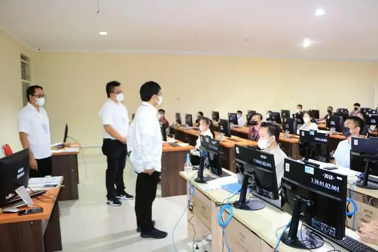 8 Orang Diduga Joki UTBK di Jawa Timur Ditangkap Polisi
