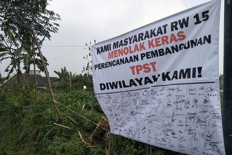 Warga Cikupa KBB Tolak Rencana Pembangunan TPST Dekat Kantor Pemda