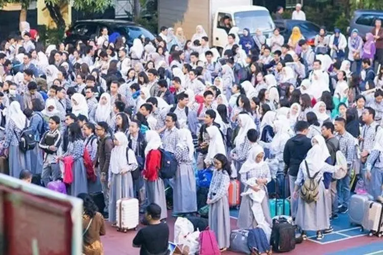 Yel Yel MPLS yang Kreatif dan Paling Baru, dari Tema Teman Baru Sampai Kekompakan