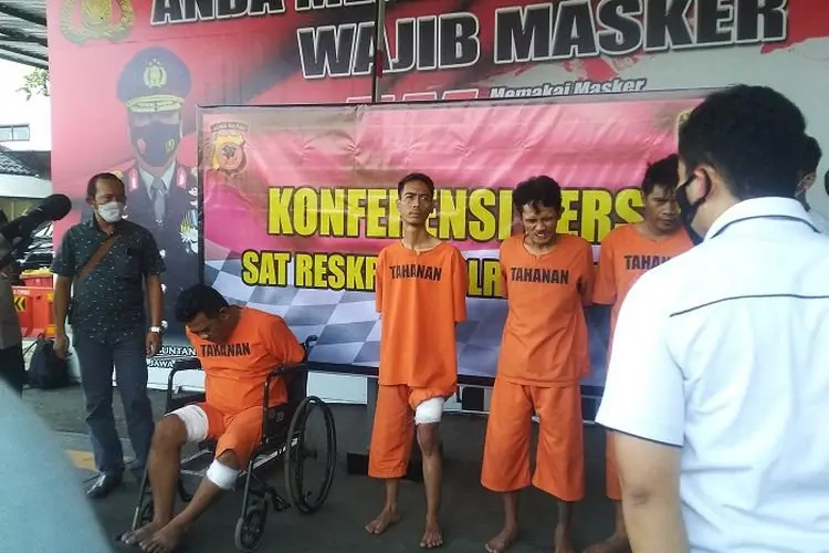 Dor..Polres Cimahi Tembak Pelaku Pencurian Mini Market di KBB