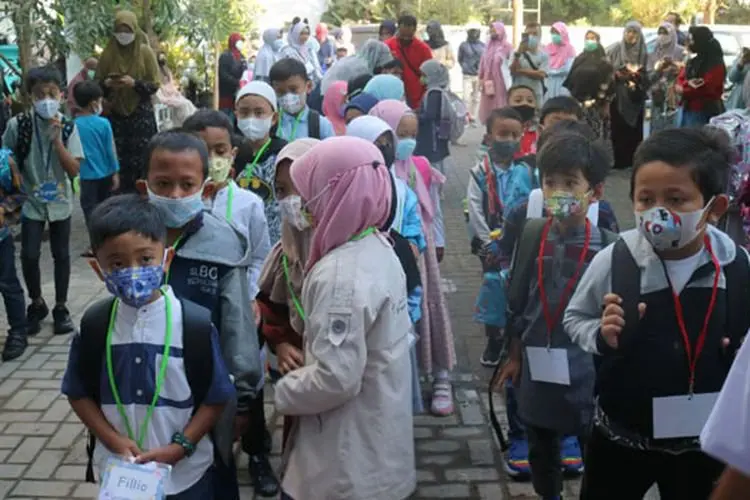SD Juara Bandung Warnai MPLS 2022 dengan Latihan Kebencanaan