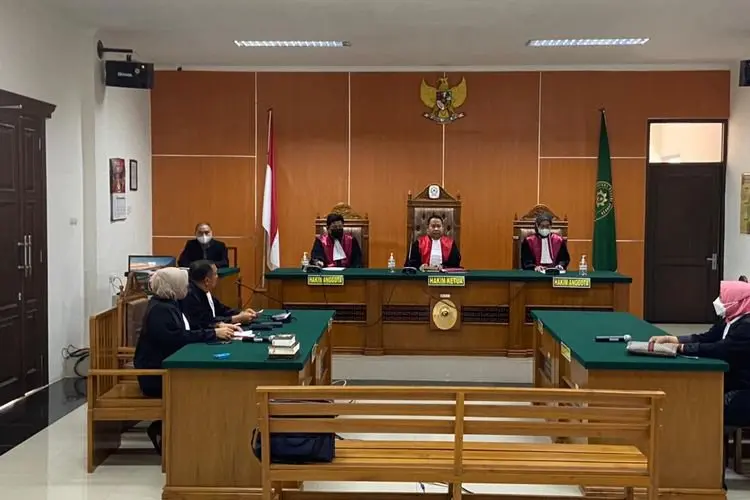Bejat..7 Tahun Kakek di Cirebon Cabuli  Dua Cucu Tirinya yang Masih di Bawah Umur