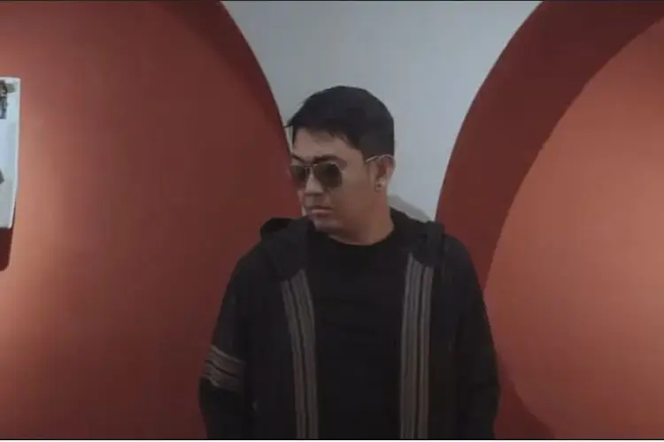 Lirik Lagu Aku Menunggumu â Dudy Oris