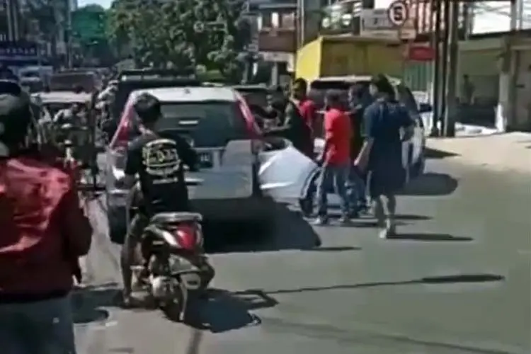 Tabrakan Beruntun Libatkan 17 Kendaraan di Pasirkoja Bandung, Ini Kronologinya Kata Polisi