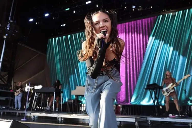 Lirik Lagu The 30th â Billie Eilish