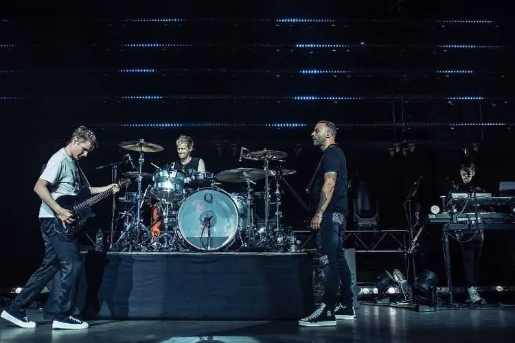 Lirik Lagu Kill or Be Killed â Muse