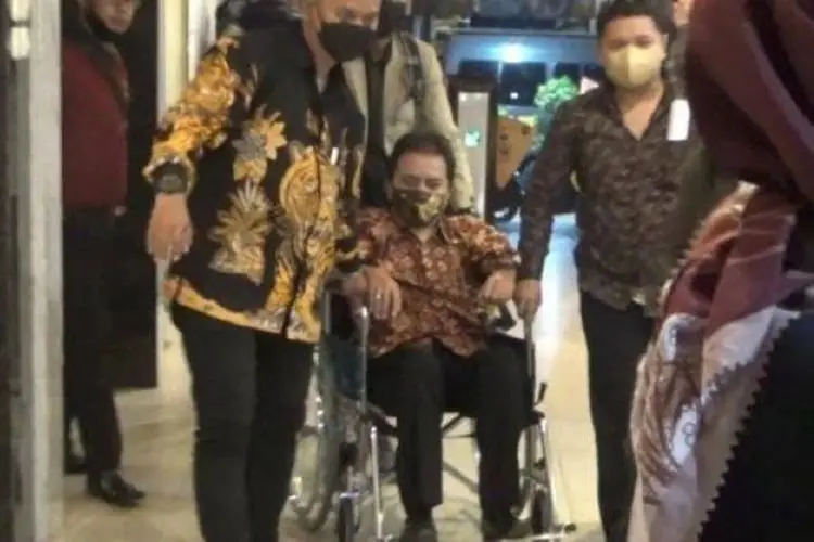 Roy Suryo Tak Ditahan Usai Jadi Tersangka Akibat Kelelahan Usai Jalani Pemeriksaan 12 Jam
