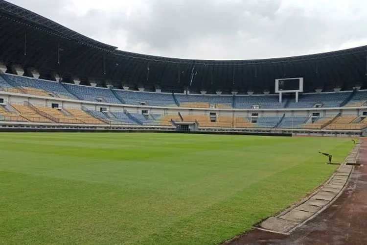 Persib Rencanakan Ganti Rumput Lapangan Utama GBLA