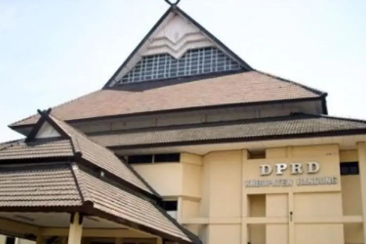 DPRD Kabupaten Bandung Soroti Banyaknya Keluhan dari Pemohon PBG di DPUTR