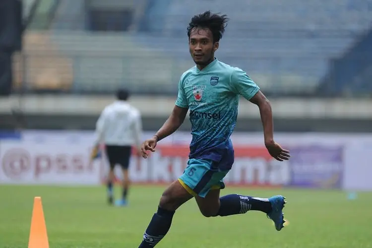 Robert Alberts Komentari Debut Robi Darwis di Laga Bhayangkara FC vs Persib