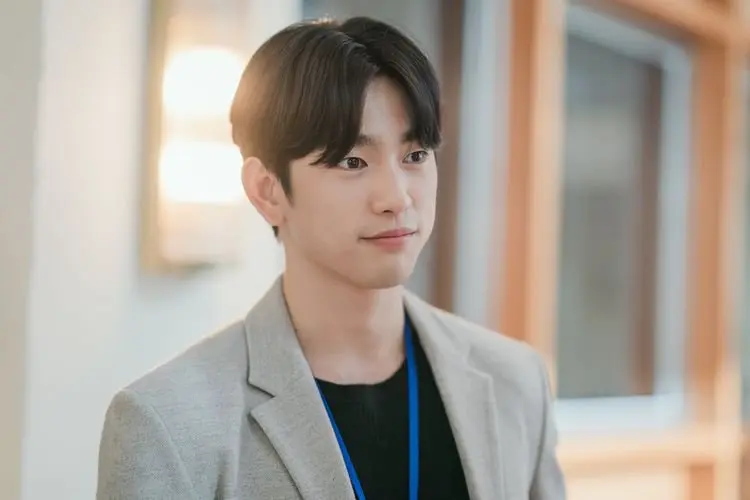 Jinyoung GOT7 akan menginjak Usia 30 Tahun, mulai berfikir berkarir di dunia akting