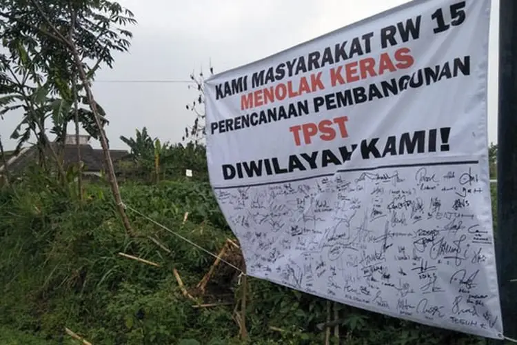 Selain Bau, Warga Sebut TPST Cikupa Bakal Cemari Sumber Mata Air