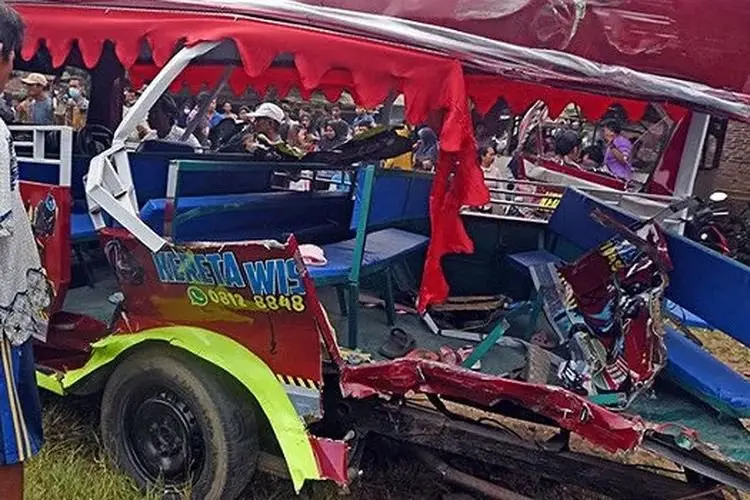 Ini Kronologi Kecelakaan Odong-odong Tertabrak Kereta di Serang, 9 Orang Tewas 