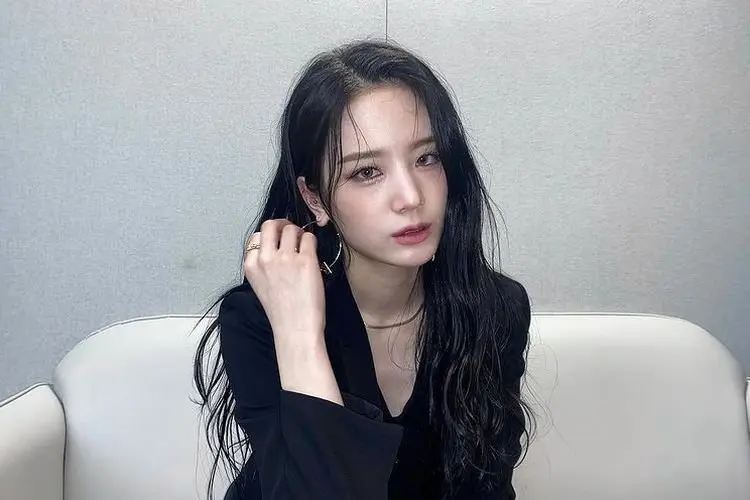 Kejutkan Penggemar, PLEDIS Entertainment Tiba-tiba Umumkan Jang Gyuri Keluar dari fromis_9
