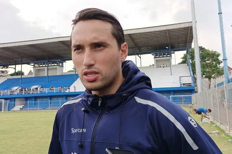 Ezra Walian Bertahan di Persik Kediri, Siap Antar Macan Putih Tembus Lima Besar Liga 1